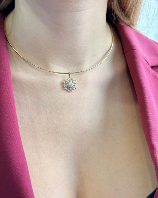 Gold choker Edelweiss with diamonds