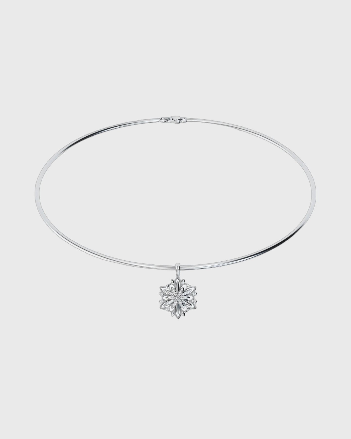 Gold choker Edelweiss with diamonds