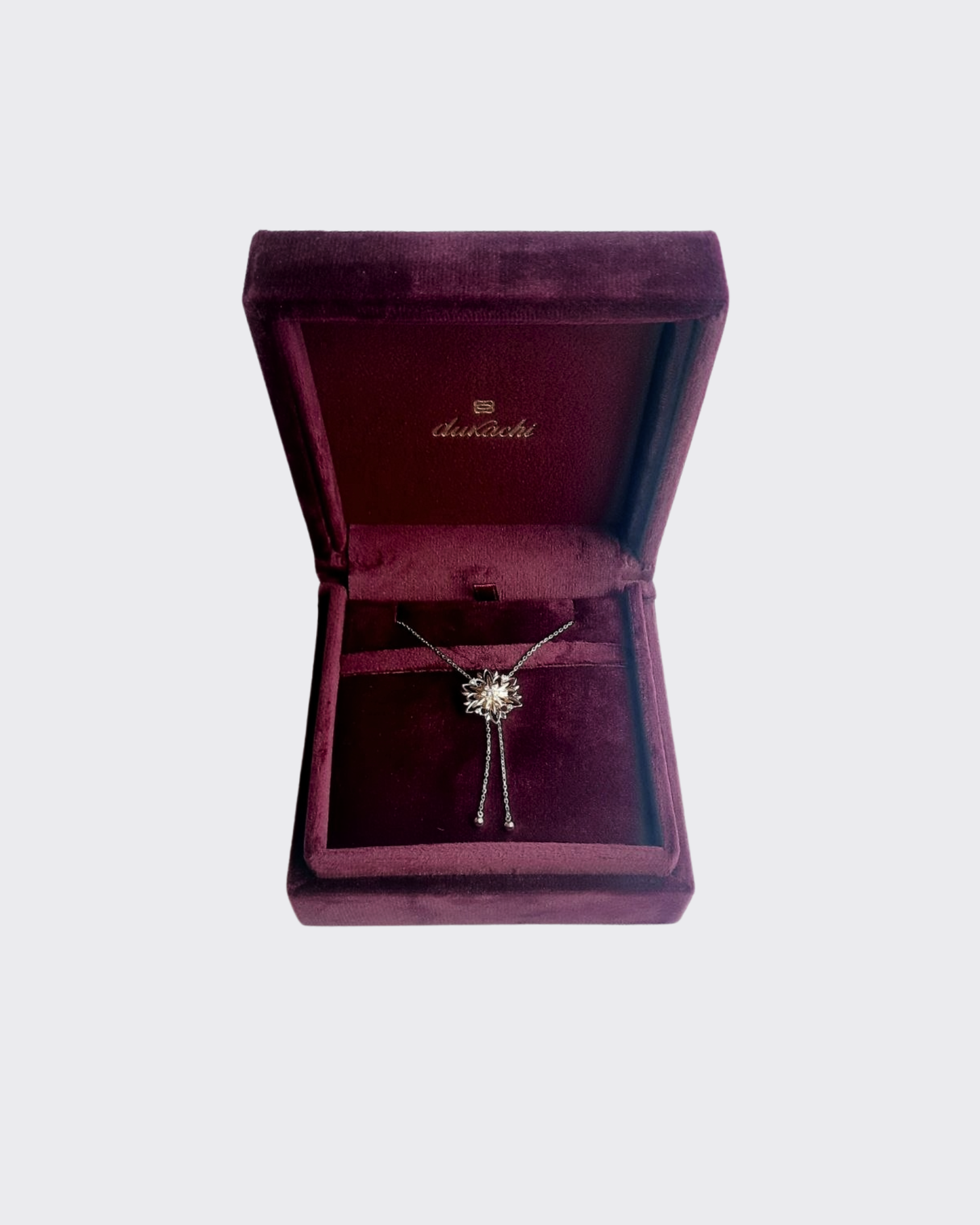Gold necklace Edelweiss with diamonds (size L)