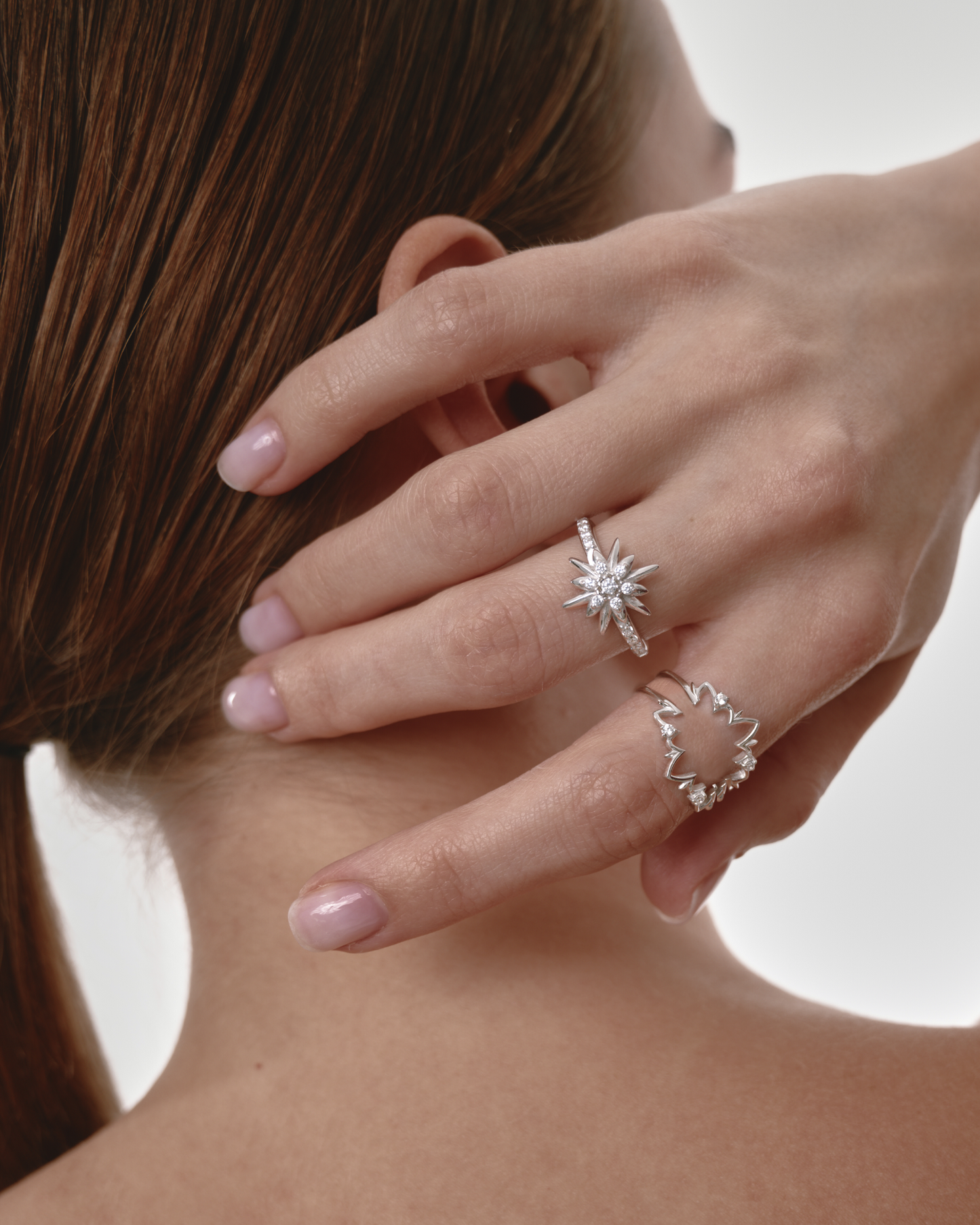 Gold ring Edelweiss with diamonds