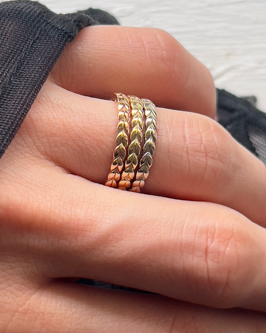 Gold Spikelets mini ring