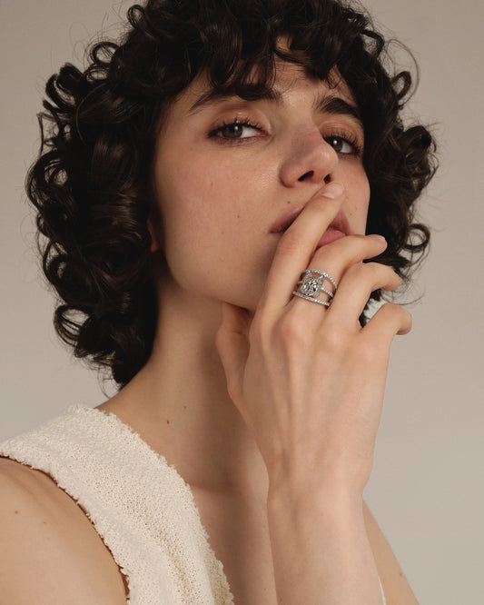 Gold ring Lynx with diamonds