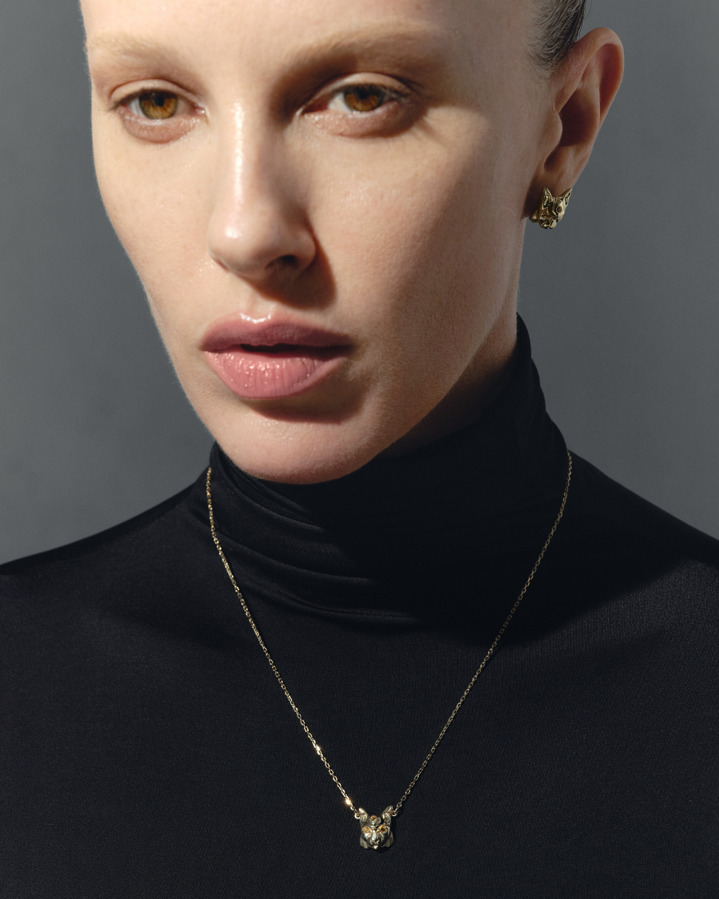 Gold necklace Lynx