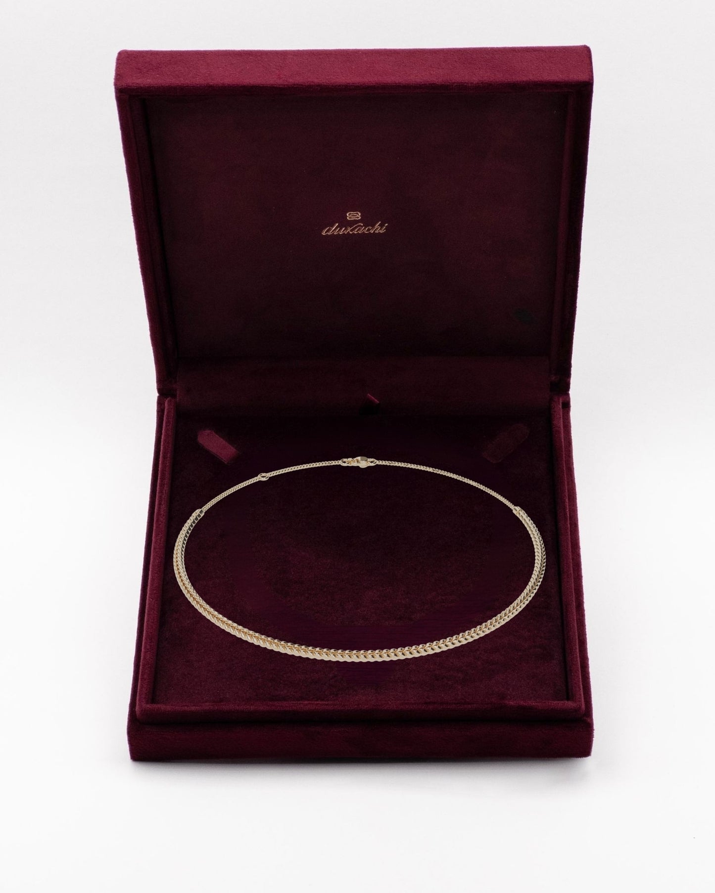 Gold necklace Spikelet with diamonds