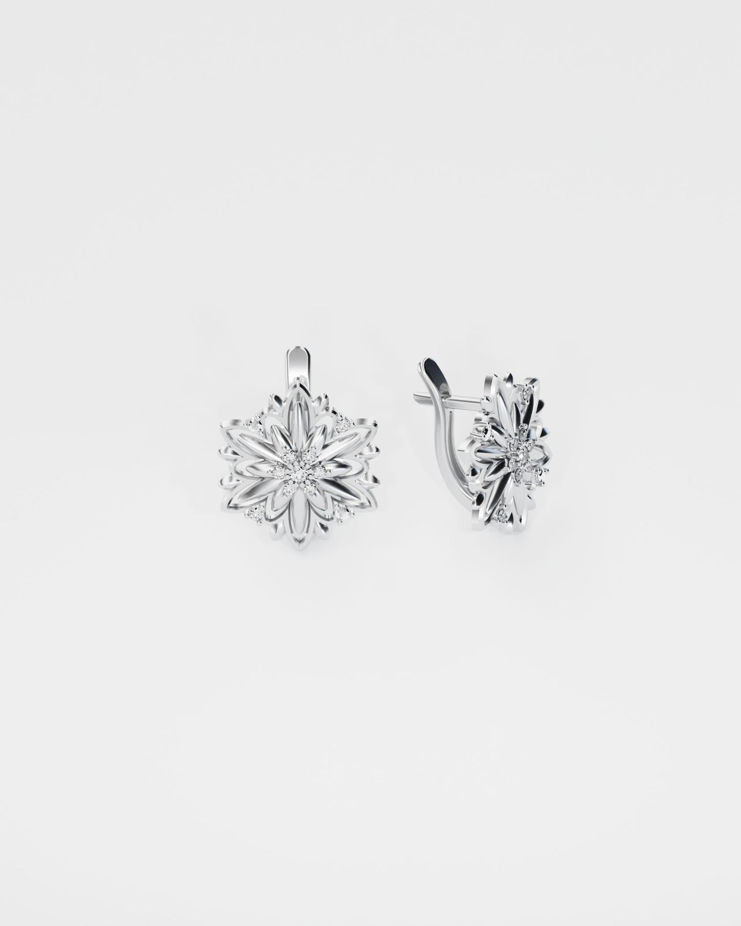Gold Earrings Edelweiss with diamonds (Size M)