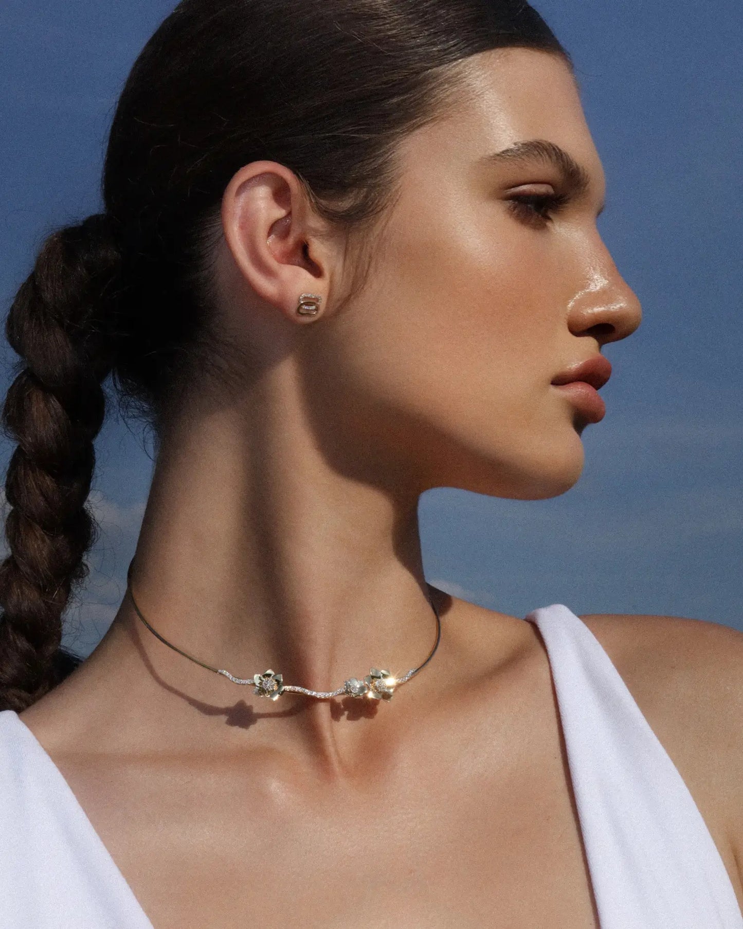 Gold wreath necklace Anemone
