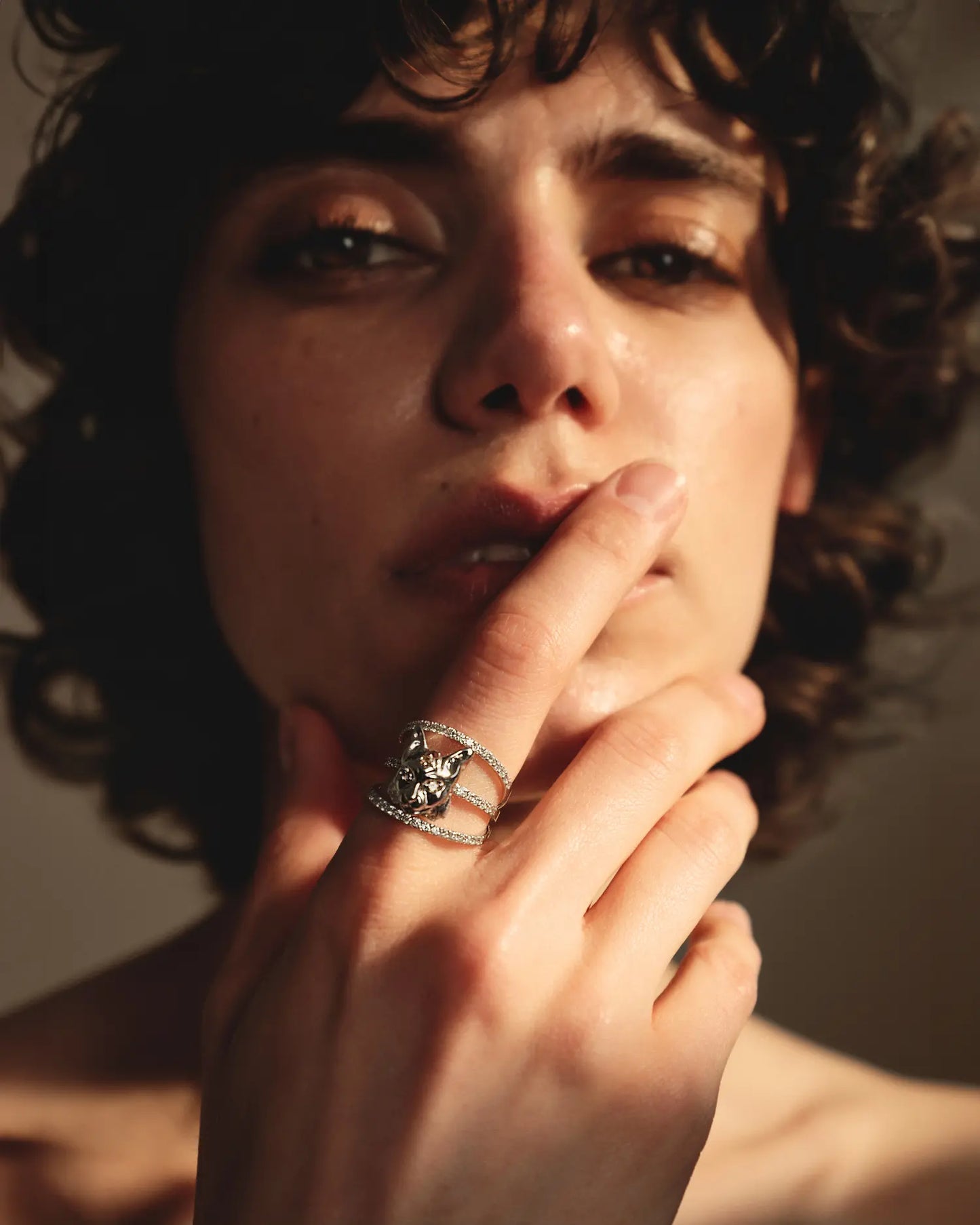 Gold ring Lynx with diamonds