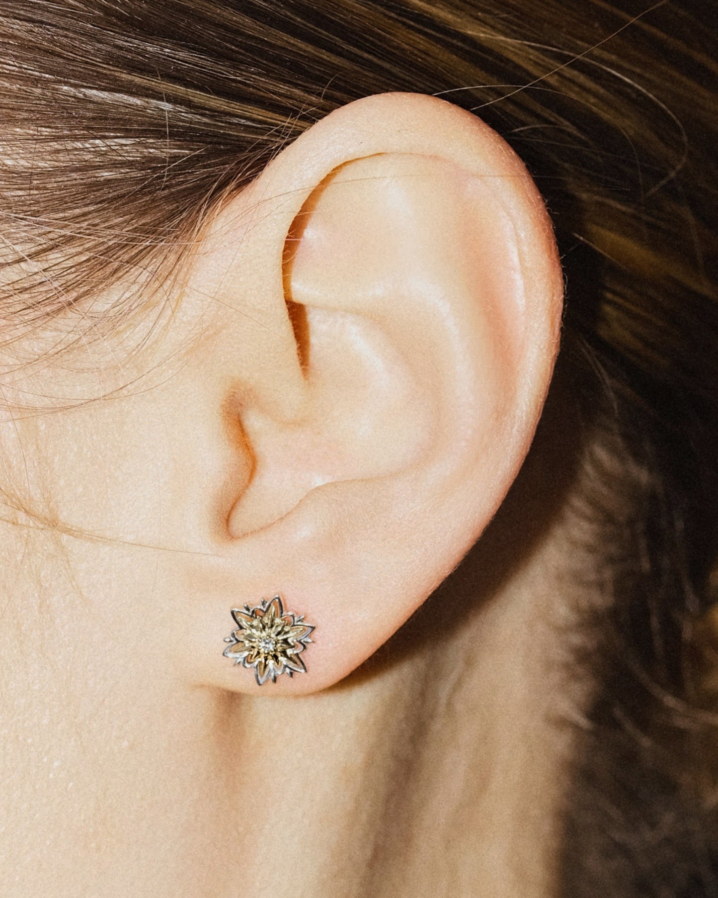 Edelweiss gold  earrings (size S)