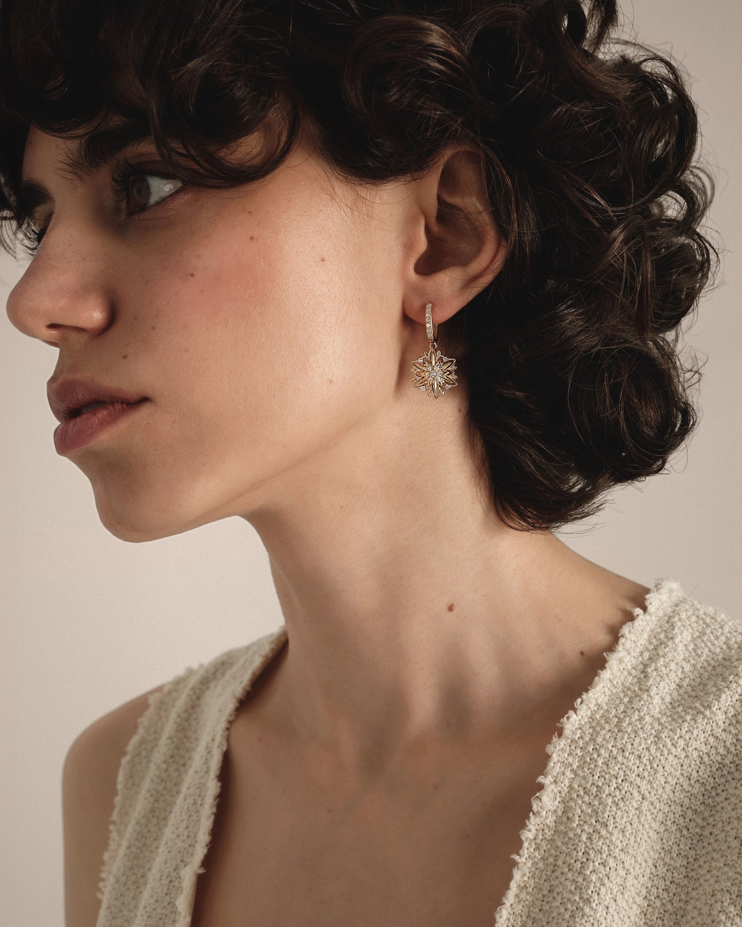 Gold Earrings Edelweiss with diamonds