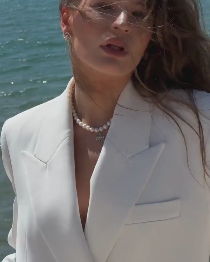 Gold necklace Edelweiss with pearls and diamonds